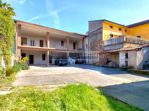casale in vendita a Bedizzole in zona Cogozzo