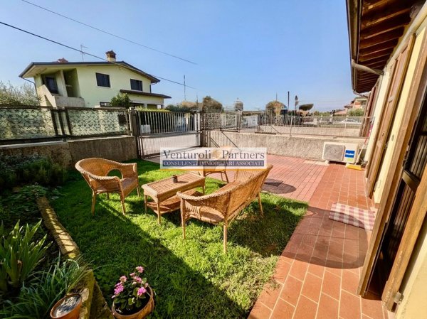 appartamento in vendita a Bedizzole in zona Monteroseo