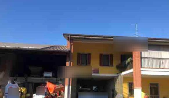 casale in vendita a Berlingo