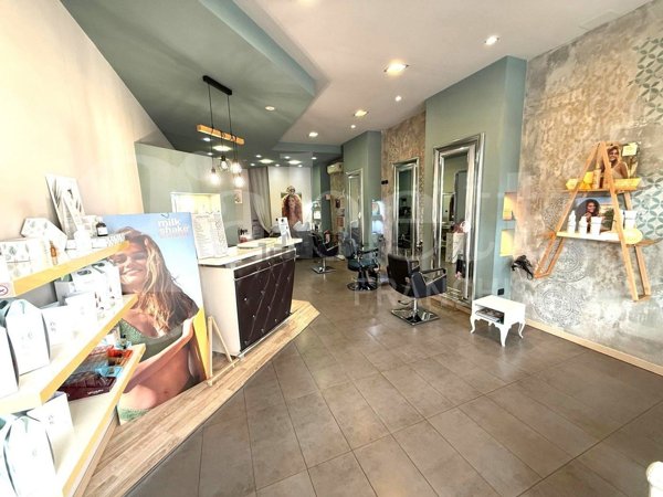 locale commerciale in vendita a Berlingo