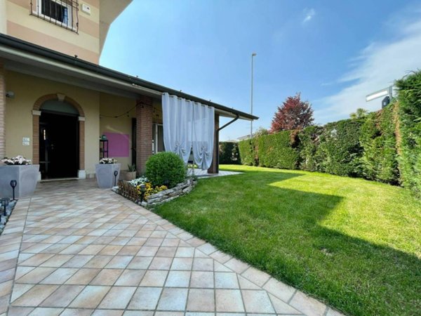 casa indipendente in vendita a Berlingo in zona Berlinghetto