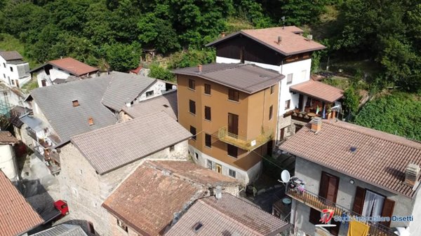 casa semindipendente in vendita a Berzo Demo