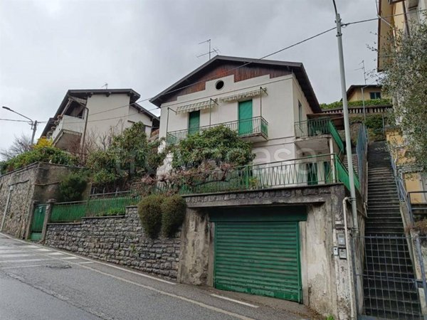casa indipendente in vendita a Berzo Demo in zona Monte