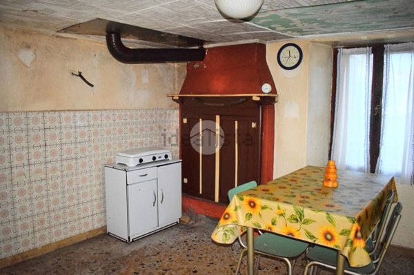 casa indipendente in vendita a Berzo Demo