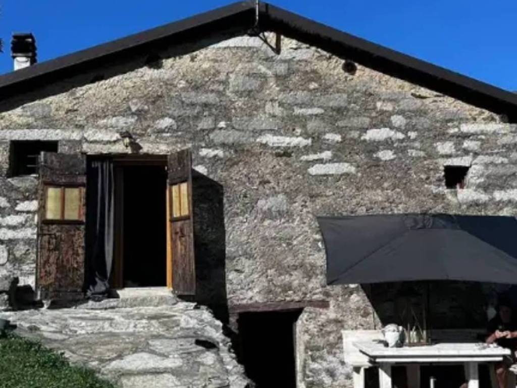 casa indipendente in vendita a Berzo Demo