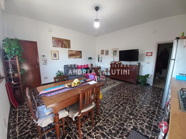 casa indipendente in vendita a Berzo Demo in zona Monte