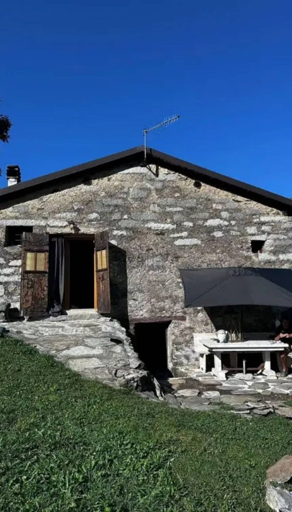 appartamento in vendita a Berzo Demo