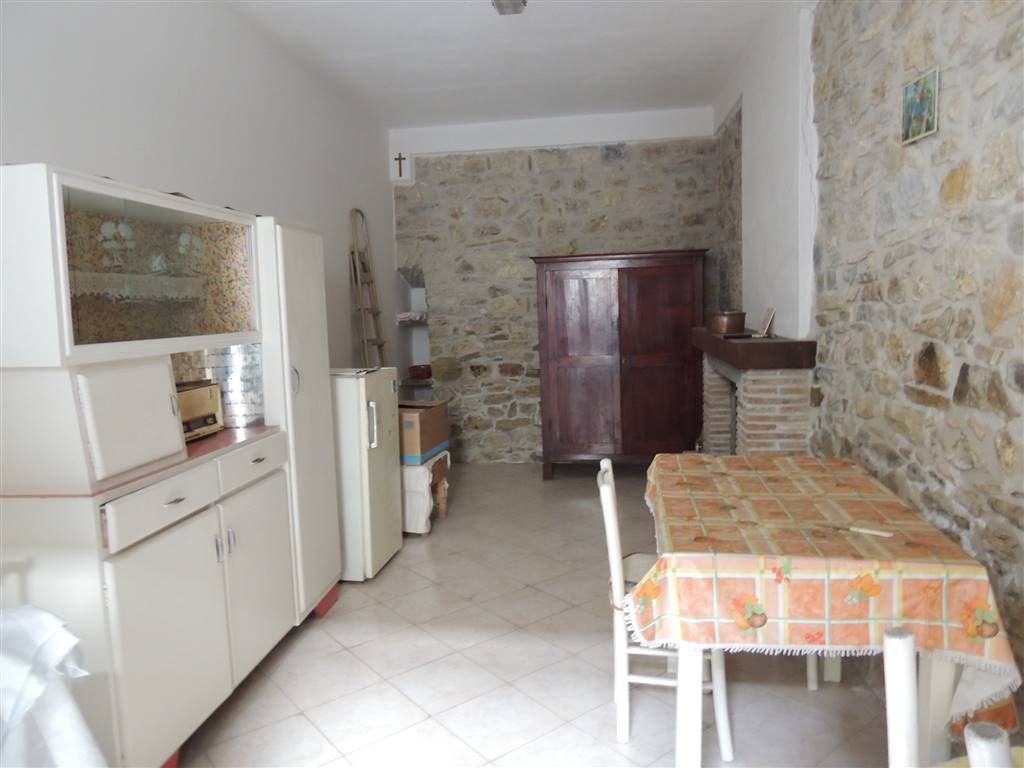 locale di sgombero in vendita a Berzo Demo in zona Monte