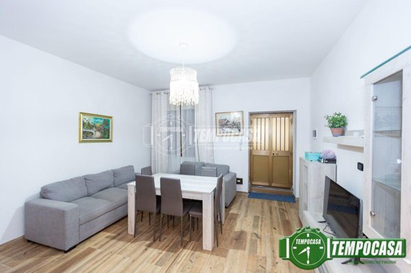 casa indipendente in vendita a Berzo Demo in zona Monte