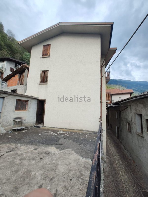 casa indipendente in vendita a Berzo Demo