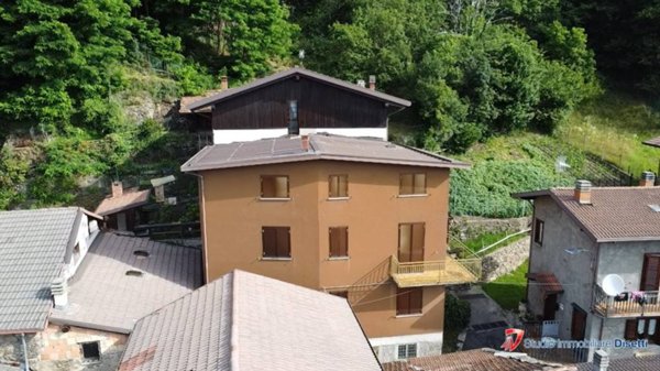 casa indipendente in vendita a Berzo Demo