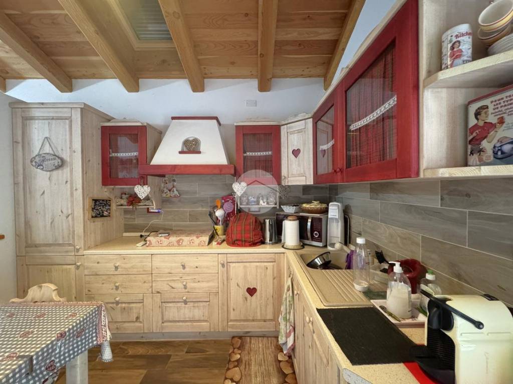 casa indipendente in vendita a Berzo Demo