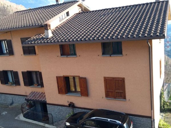 casa indipendente in vendita a Berzo Demo in zona Monte