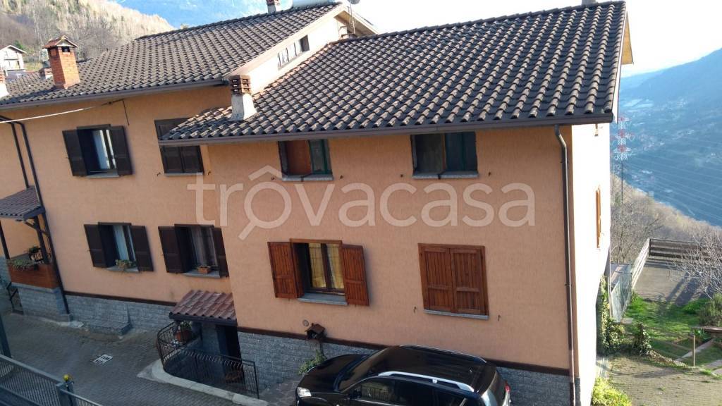 casa indipendente in vendita a Berzo Demo in zona Monte