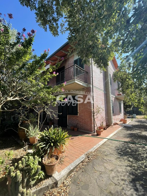 casa indipendente in vendita a Berzo Demo in zona Monte