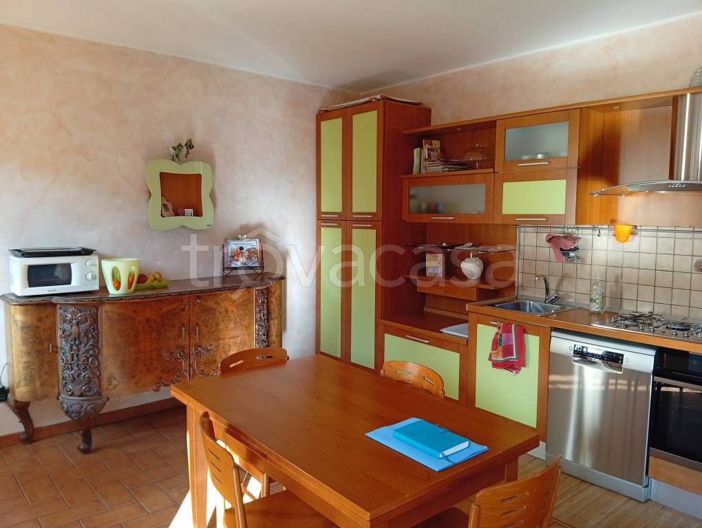 casa indipendente in vendita a Berzo Demo in zona Monte