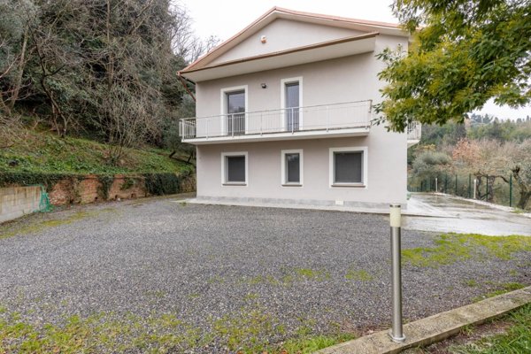 casa indipendente in vendita a Berzo Demo in zona Monte