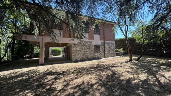 casa indipendente in vendita a Berzo Demo in zona Monte