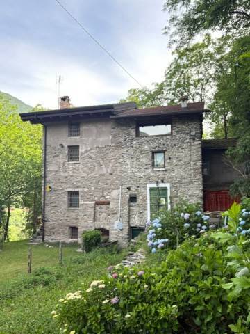 quadrivano in vendita a Berzo Demo