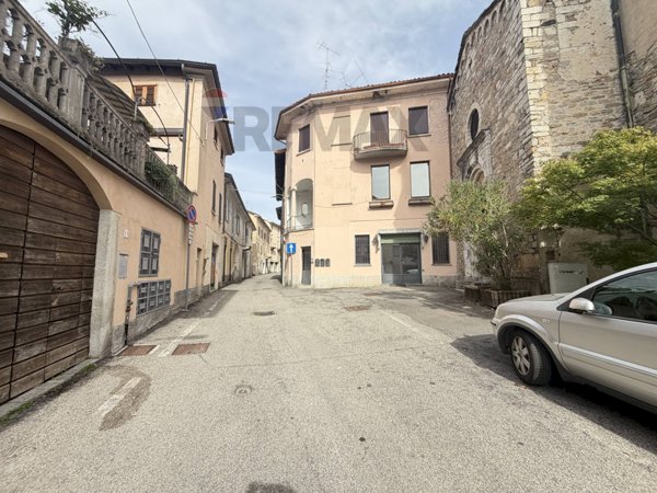 appartamento in vendita a Berzo Demo in zona Monte