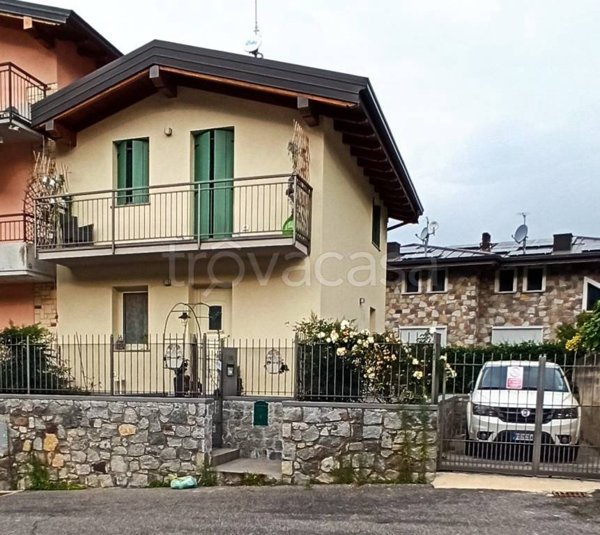 casa indipendente in vendita a Berzo Inferiore
