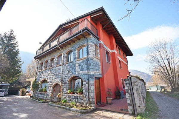 casa indipendente in vendita a Berzo Inferiore