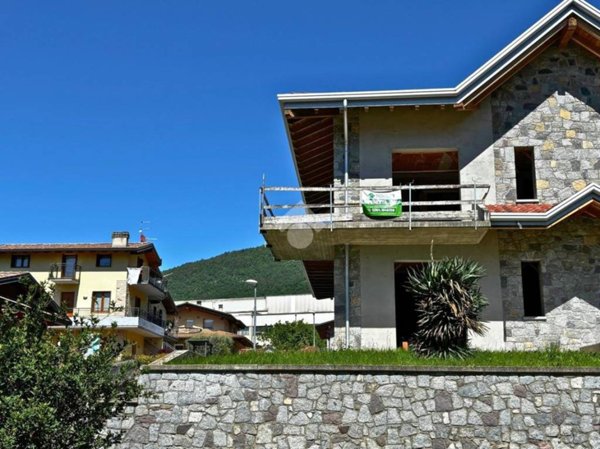 casa indipendente in vendita a Berzo Inferiore