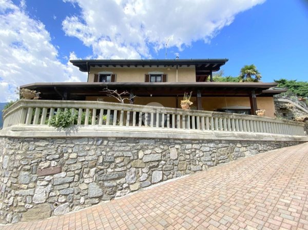 casa indipendente in vendita a Bienno