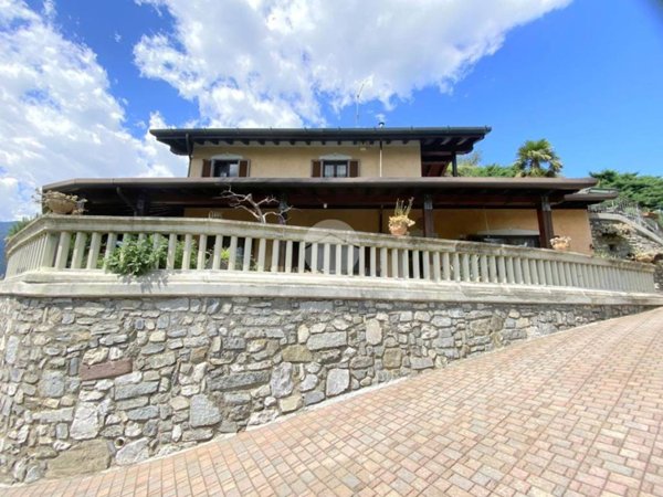 casa indipendente in vendita a Bienno