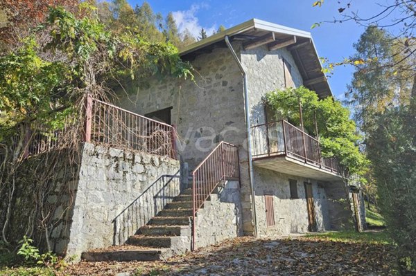 casa indipendente in vendita a Bienno