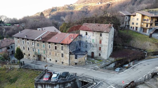 casale in vendita a Bienno in zona Prestine
