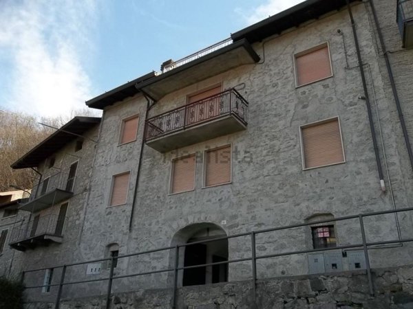 appartamento in vendita a Bienno in zona Prestine