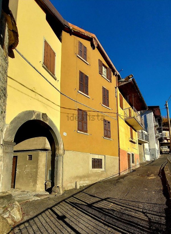 casa indipendente in vendita a Bienno in zona Prestine