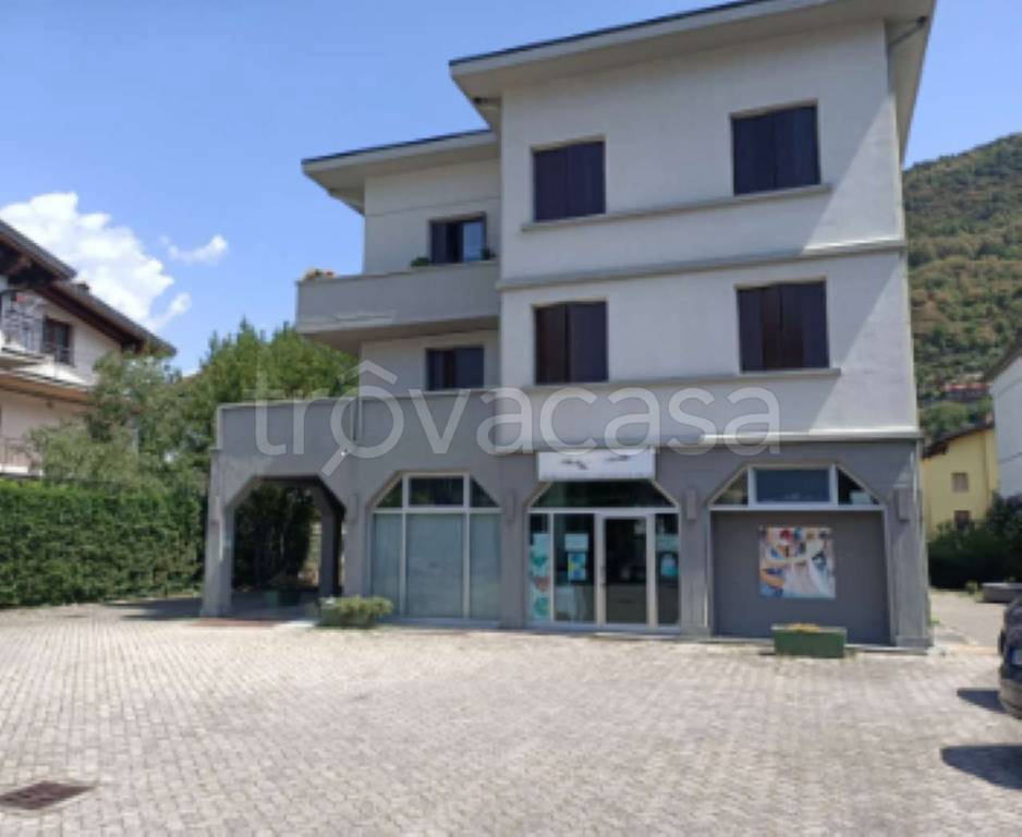 negozio in vendita a Bienno
