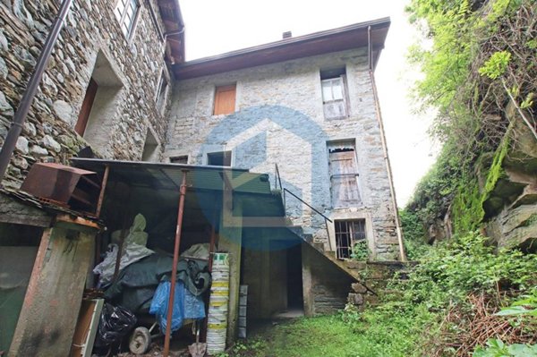 appartamento in vendita a Bienno in zona Prestine