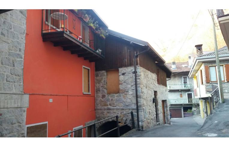 casa indipendente in vendita a Bienno