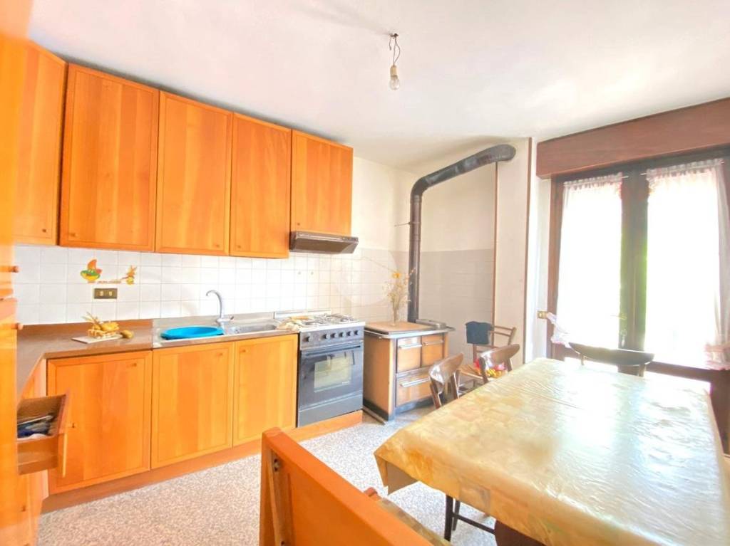 appartamento in vendita a Bienno
