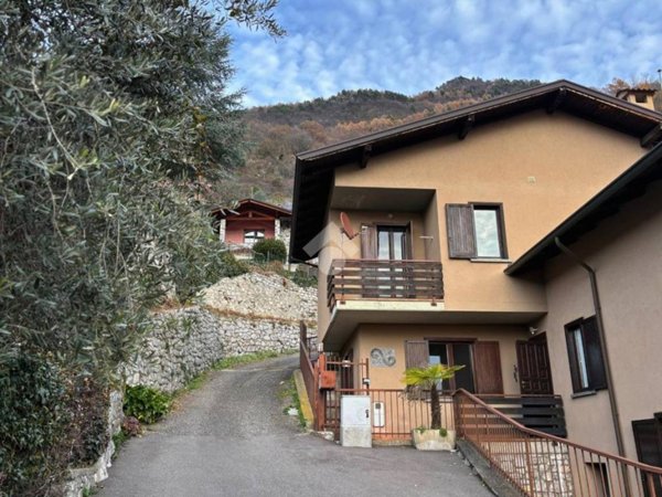 casa indipendente in vendita a Bienno