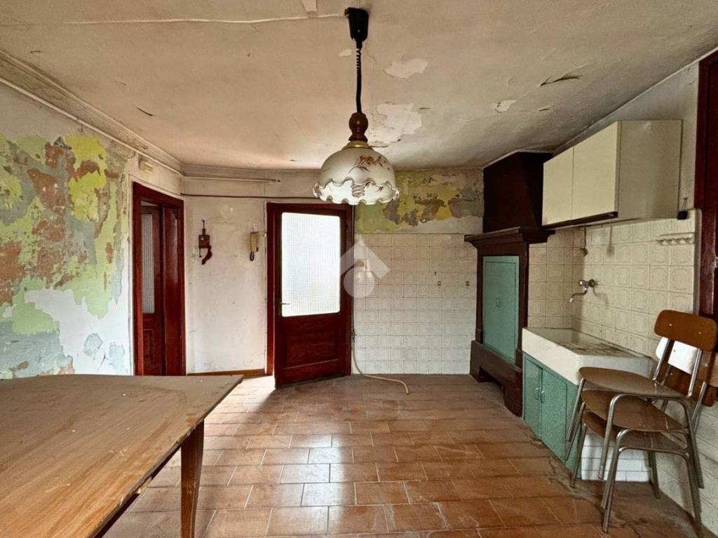appartamento in vendita a Bienno in zona Prestine