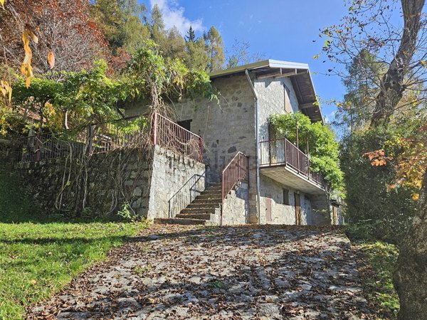 casale in vendita a Bienno