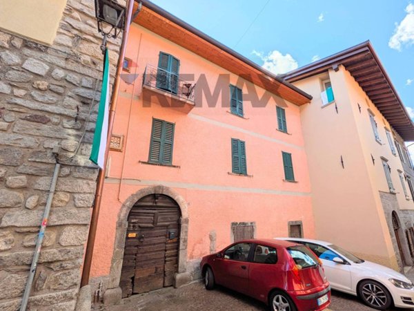 casa indipendente in vendita a Bienno