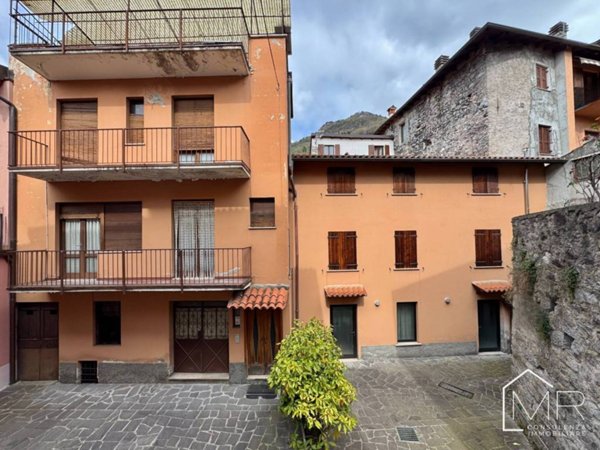 casa indipendente in vendita a Bienno