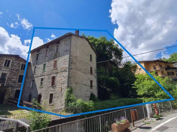 casa indipendente in vendita a Bienno in zona Prestine