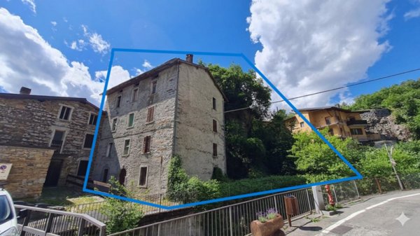casa indipendente in vendita a Bienno in zona Prestine