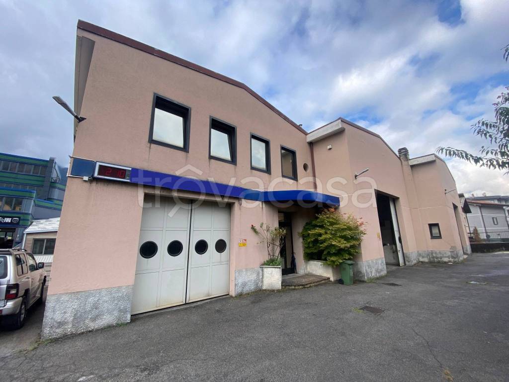 locale commerciale in vendita a Bione