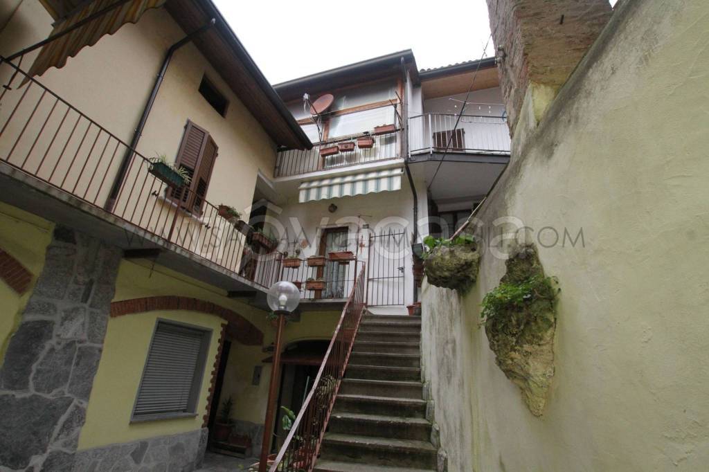 casa indipendente in vendita a Bione