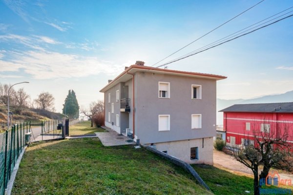 casa indipendente in vendita a Bione