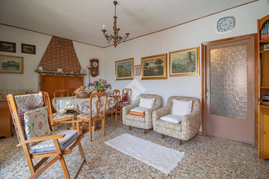 trivano in vendita a Bione