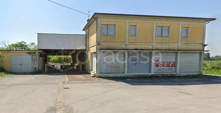 locale commerciale in vendita a Borgo San Giacomo