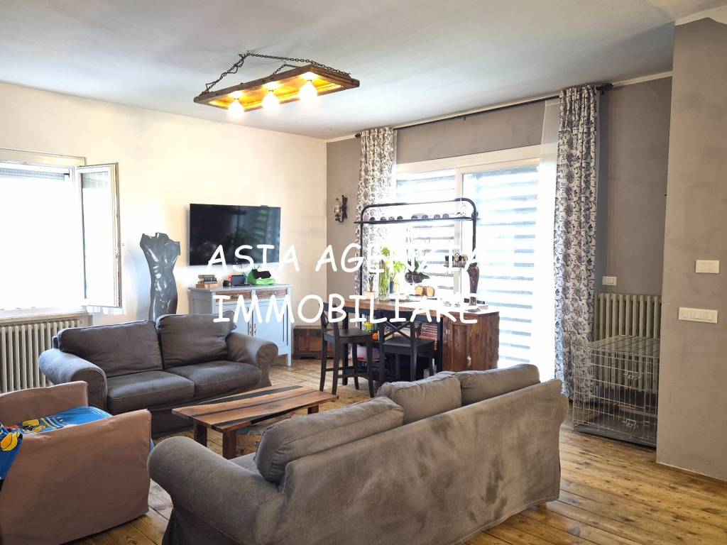 casa indipendente in vendita a Borgo San Giacomo